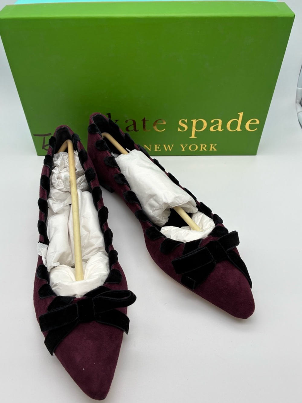 NWB kate spade kalani Burgundy Velvet Pointed Flats with Black Bow Trim size 8